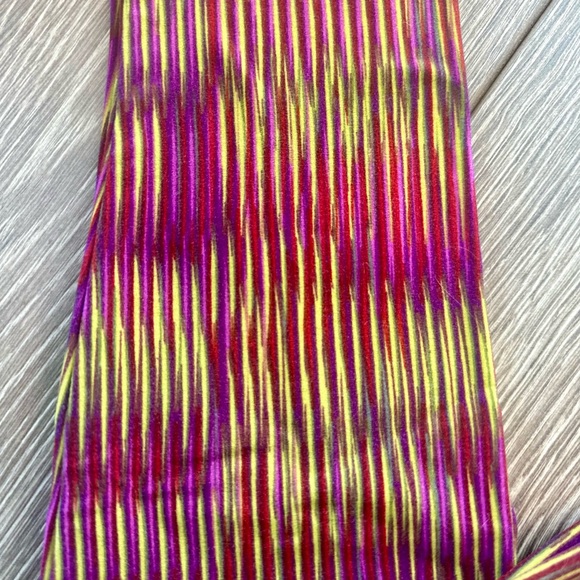 LulaRoe leggings OS - LuLa is known for their butter soft leggings!! - Picture 2 of 2